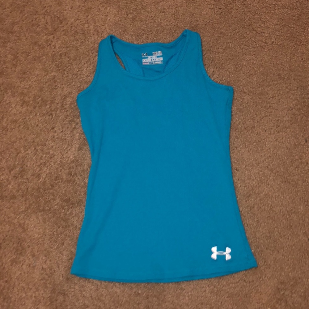 a blue underarmer tank top